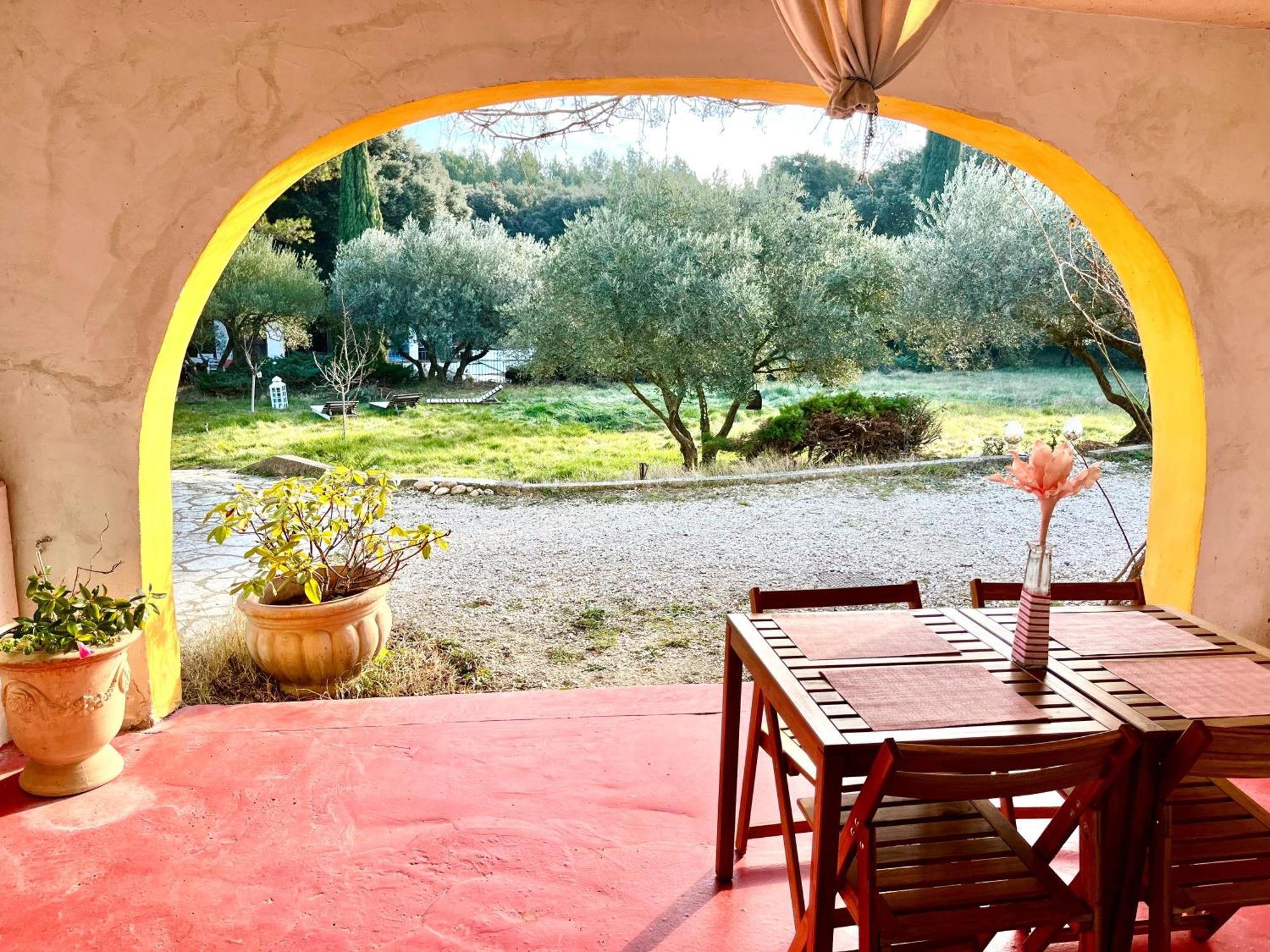 Hotel Domaine Colibri En Provence Pujaut Exterior foto