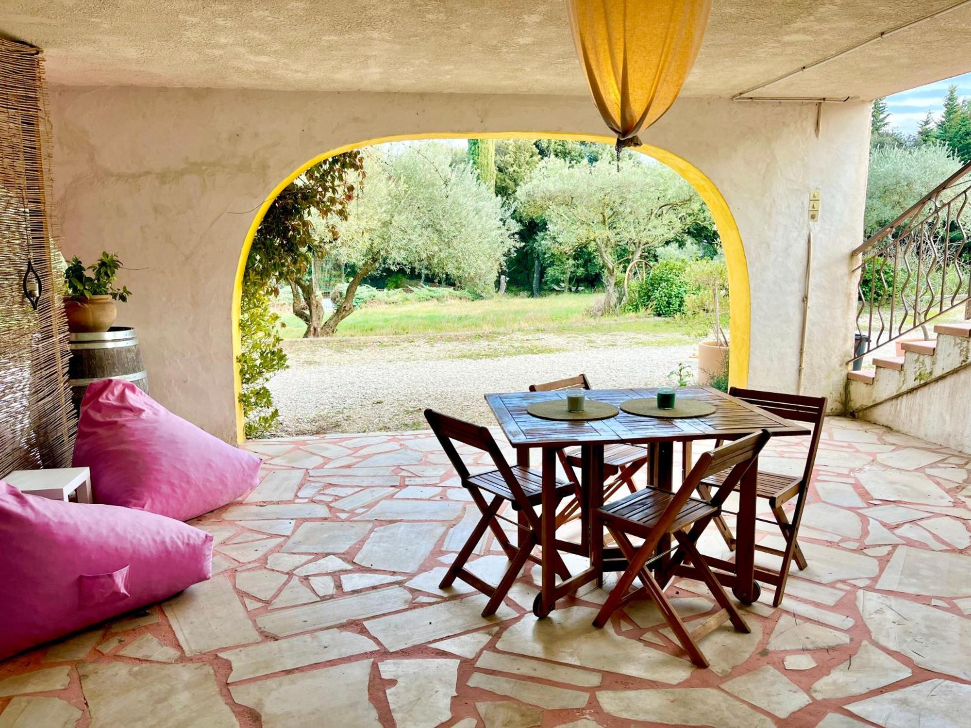 Hotel Domaine Colibri En Provence Pujaut Exterior foto